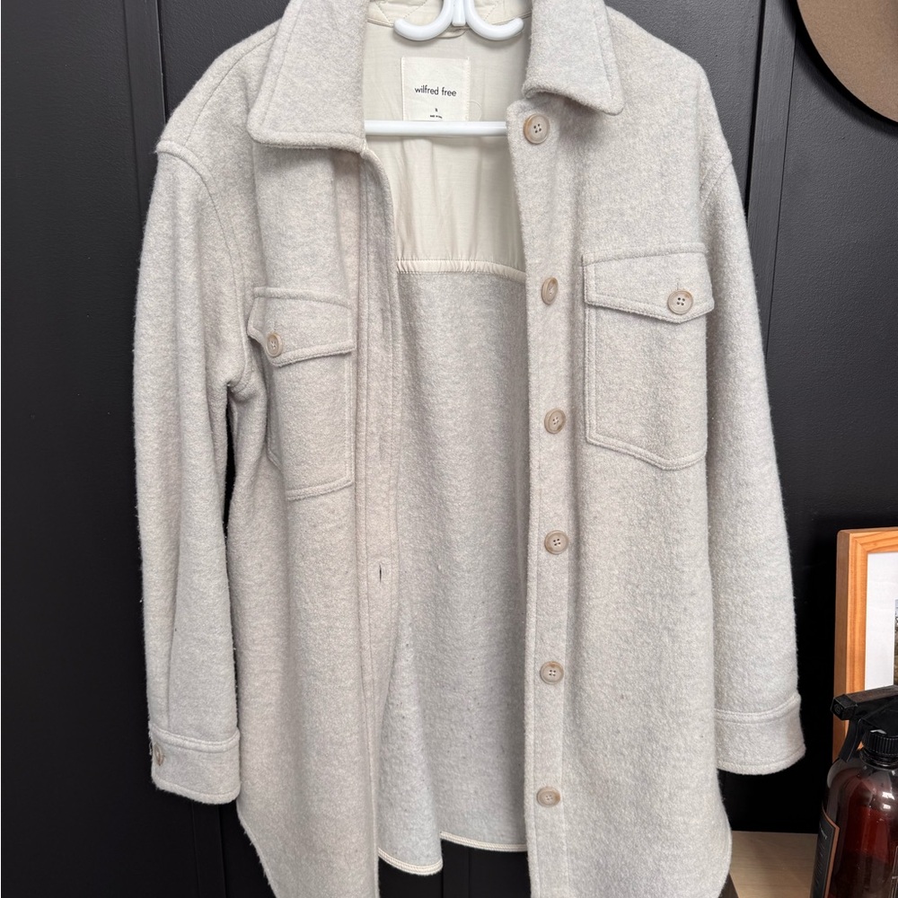 Aritzia Shacket